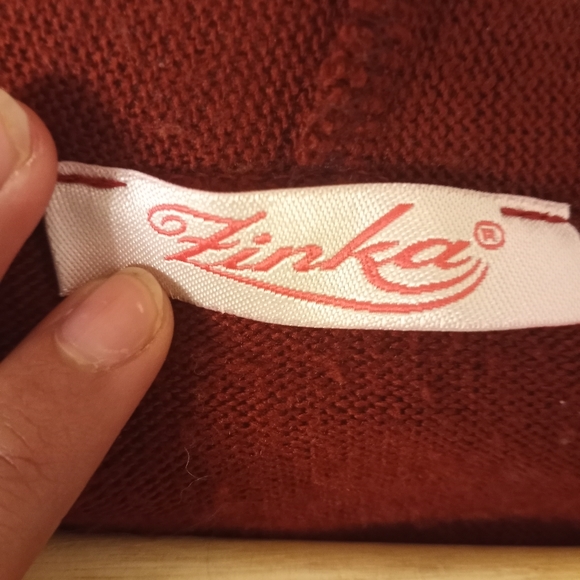 A beautiful brownish red cover up shawl. - Picture 5 of 5